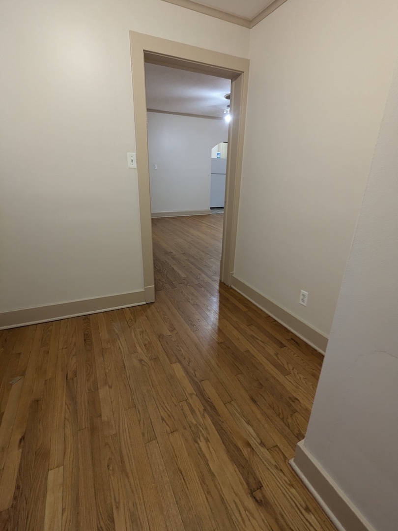 328 West St Charles Road, Unit B2 Lombard, IL 60148 - Photo 22 of 26 a view of wooden floor