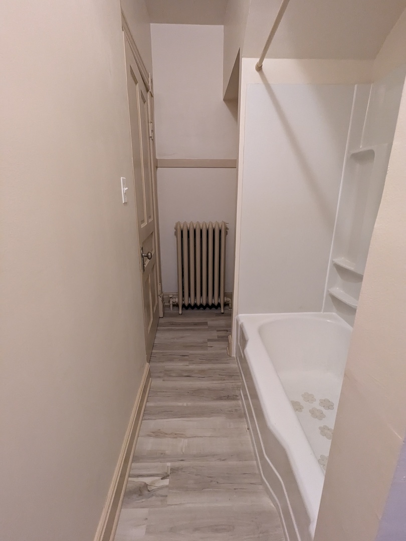 328 West St Charles Road, Unit B2 Lombard, IL 60148 - Photo 7 of 26 a view of entryway