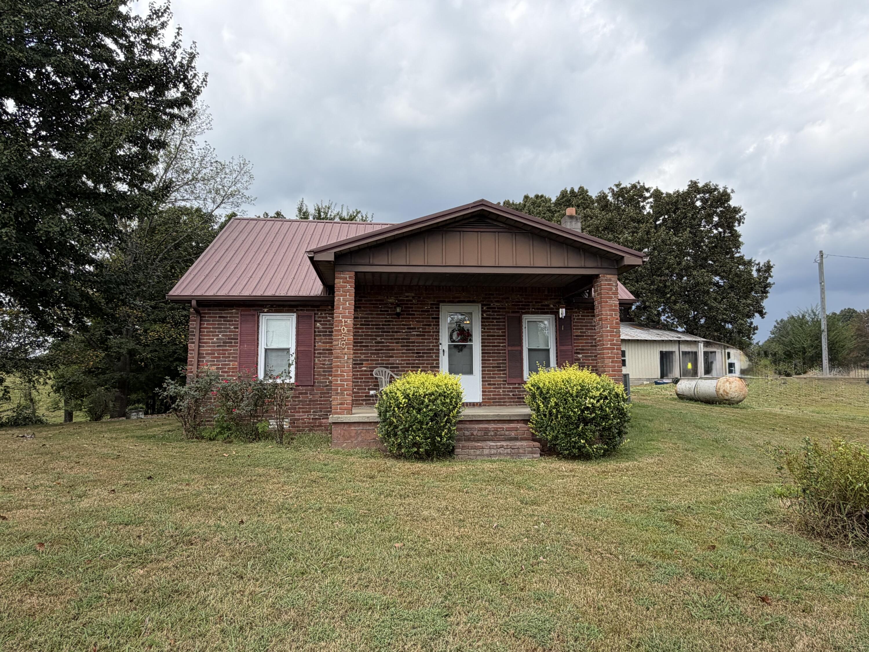 1050 Old Madisonville Road Princeton, KY 42445 - Photo 1 of 19 IMG_3865