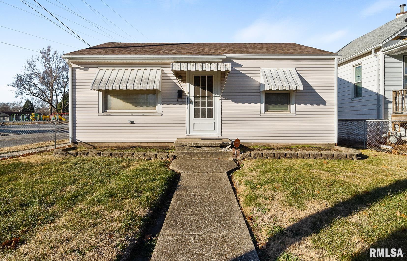 2001 North 19th Street Springfield, IL 62702 - Photo 1 of 15
