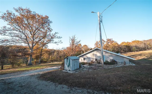 $850,000 | 6601 County Line Road, Graff, MO 65660