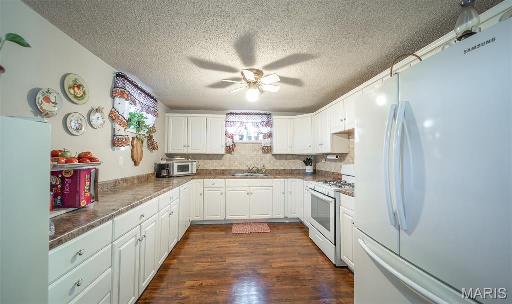 6601 County Line Road Graff, MO 65660 - Photo 17 of 60