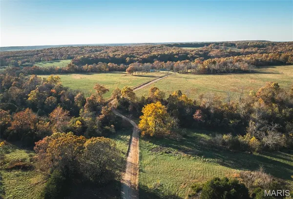 $825,000 | 6601 County Line Road, Graff, MO 65660