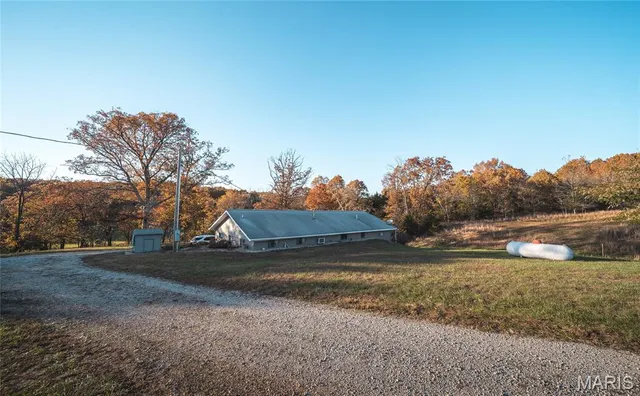 $850,000 | 6601 County Line Road, Graff, MO 65660