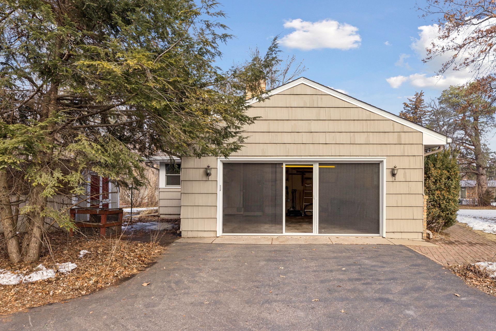 15776 Cedar Ridge Road Eden Prairie, MN 55347 - Photo 32 of 41 Gallery Image 32