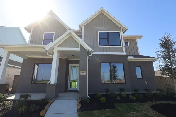 $475,000 | 12207 Canal Vw Boulevard, Mont Belvieu, TX 77523