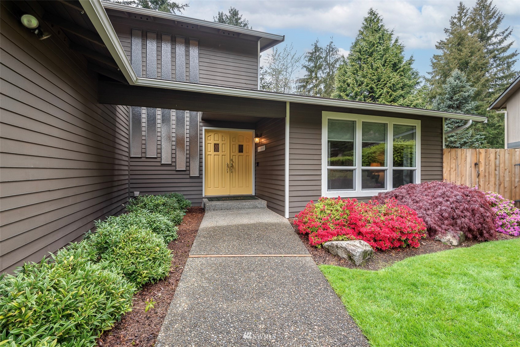 14107 150th Place Southeast Renton, WA 98059 - Photo 4 of 37 Gallery Image 4