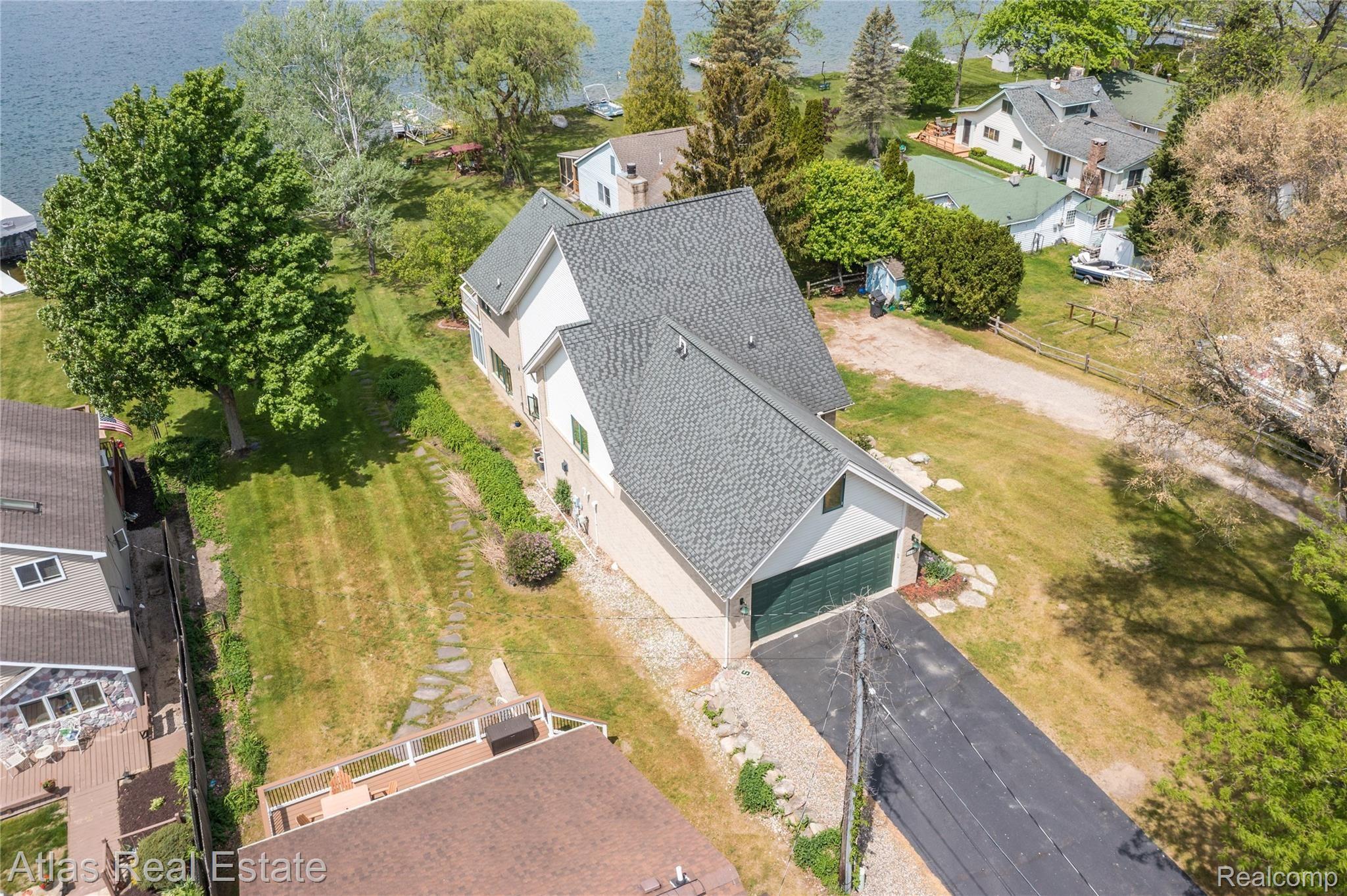 2444 Allen Road Ortonville, MI 48462 - Photo 6 of 64 Exteriors 2.jpg