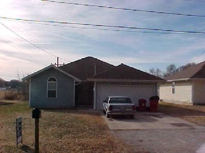 3302 West Calhoun Street Springfield, MO 65803 - Photo 1 of 1 Primary Photo