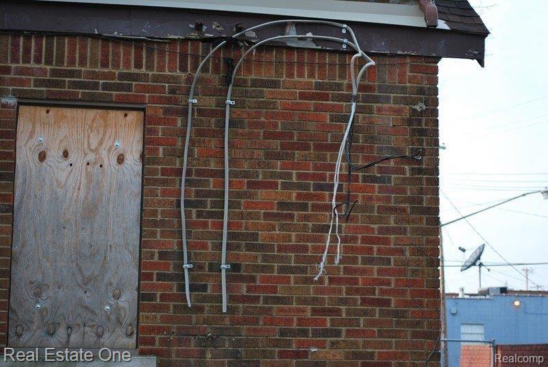 6154 Yorkshire Road Detroit, MI 48224 - Photo 6 of 25 Missing Electric Meter