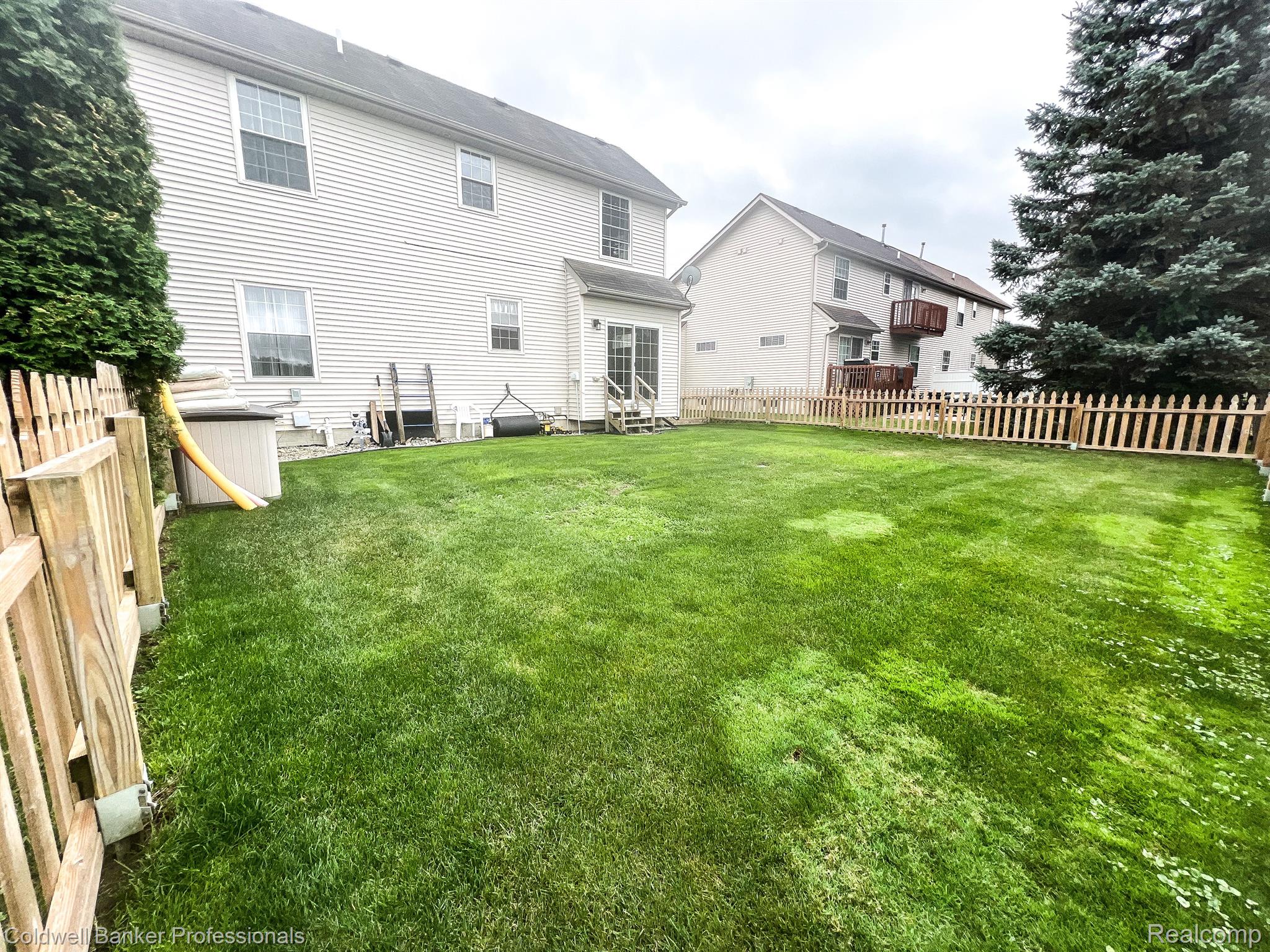 6081 Davison Road Burton, MI 48509 - Photo 3 of 20 Gallery Image 3