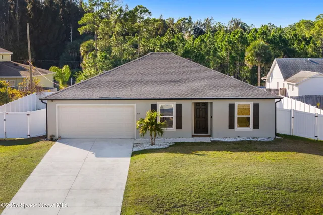 $299,000 | 714 Daysland Avenue Southwest, Palm Bay, FL 32908