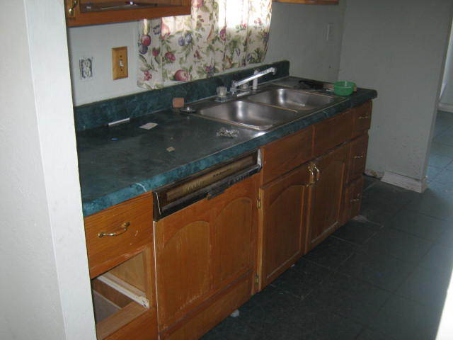 8050 West Weldon Avenue Phoenix, AZ 85033 - Photo 3 of 5 Kitchen