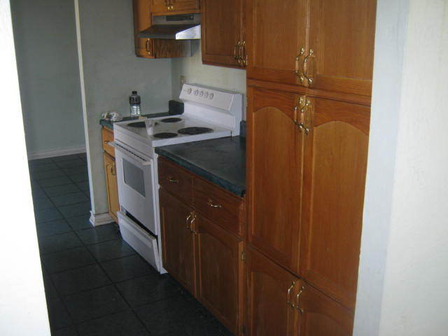 8050 West Weldon Avenue Phoenix, AZ 85033 - Photo 4 of 5 Kitchen