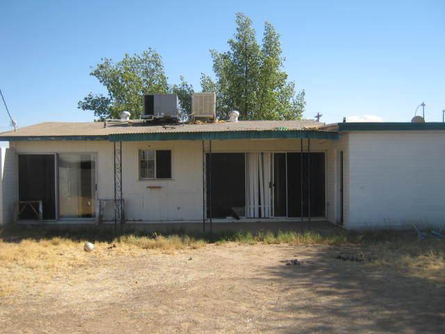 8050 West Weldon Avenue Phoenix, AZ 85033 - Photo 5 of 5 Backyard