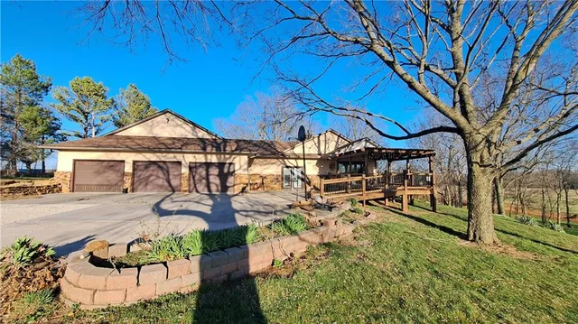 $410,000 | 2101 A Dove, Longton, KS 67352