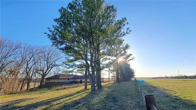 $410,000 | 2101 A Dove, Longton, KS 67352