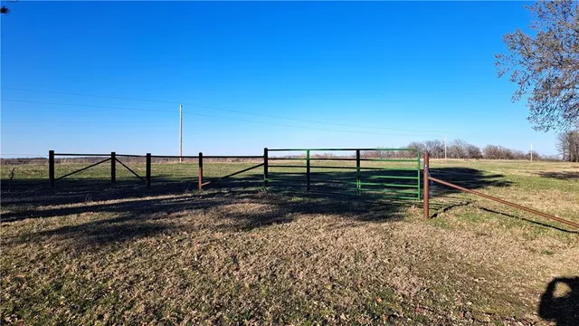 $410,000 | 2101 A Dove, Longton, KS 67352