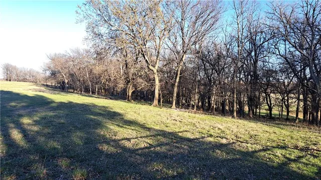 $410,000 | 2101 A Dove, Longton, KS 67352
