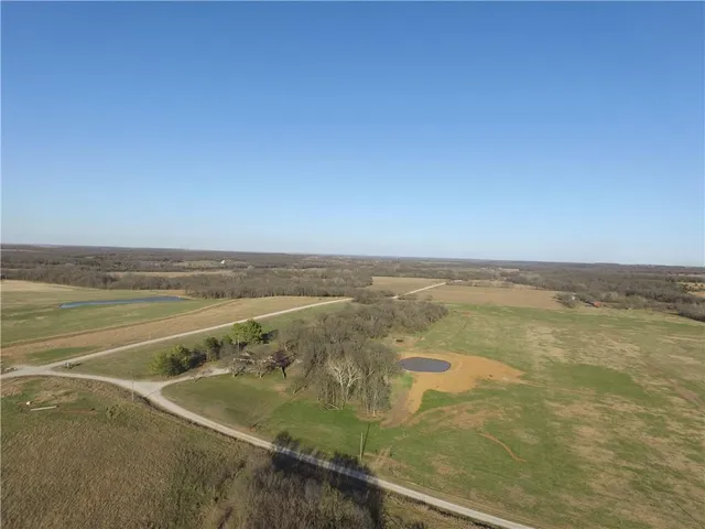 $410,000 | 2101 A Dove, Longton, KS 67352