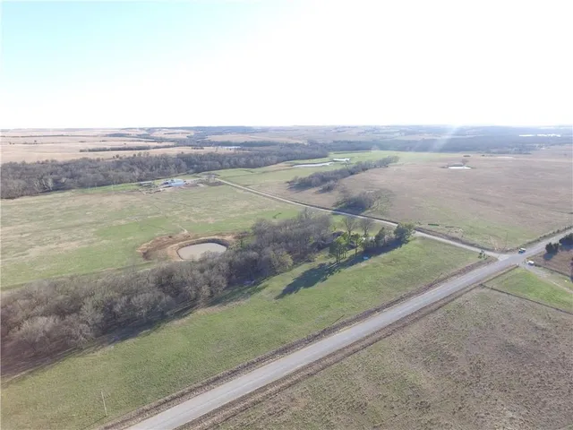 $410,000 | 2101 A Dove, Longton, KS 67352