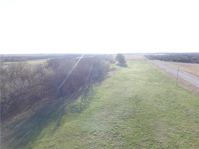 $410,000 | 2101 A Dove, Longton, KS 67352