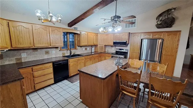 $410,000 | 2101 A Dove, Longton, KS 67352