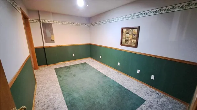 $410,000 | 2101 A Dove, Longton, KS 67352