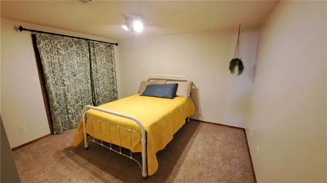 $410,000 | 2101 A Dove, Longton, KS 67352