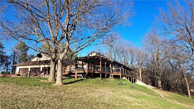 $410,000 | 2101 A Dove, Longton, KS 67352
