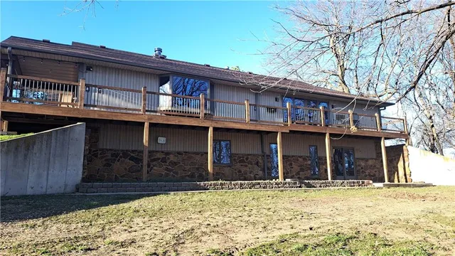 $410,000 | 2101 A Dove, Longton, KS 67352