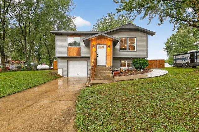 $230,000 | 2908 Robin Lane, Sedalia, MO 65301