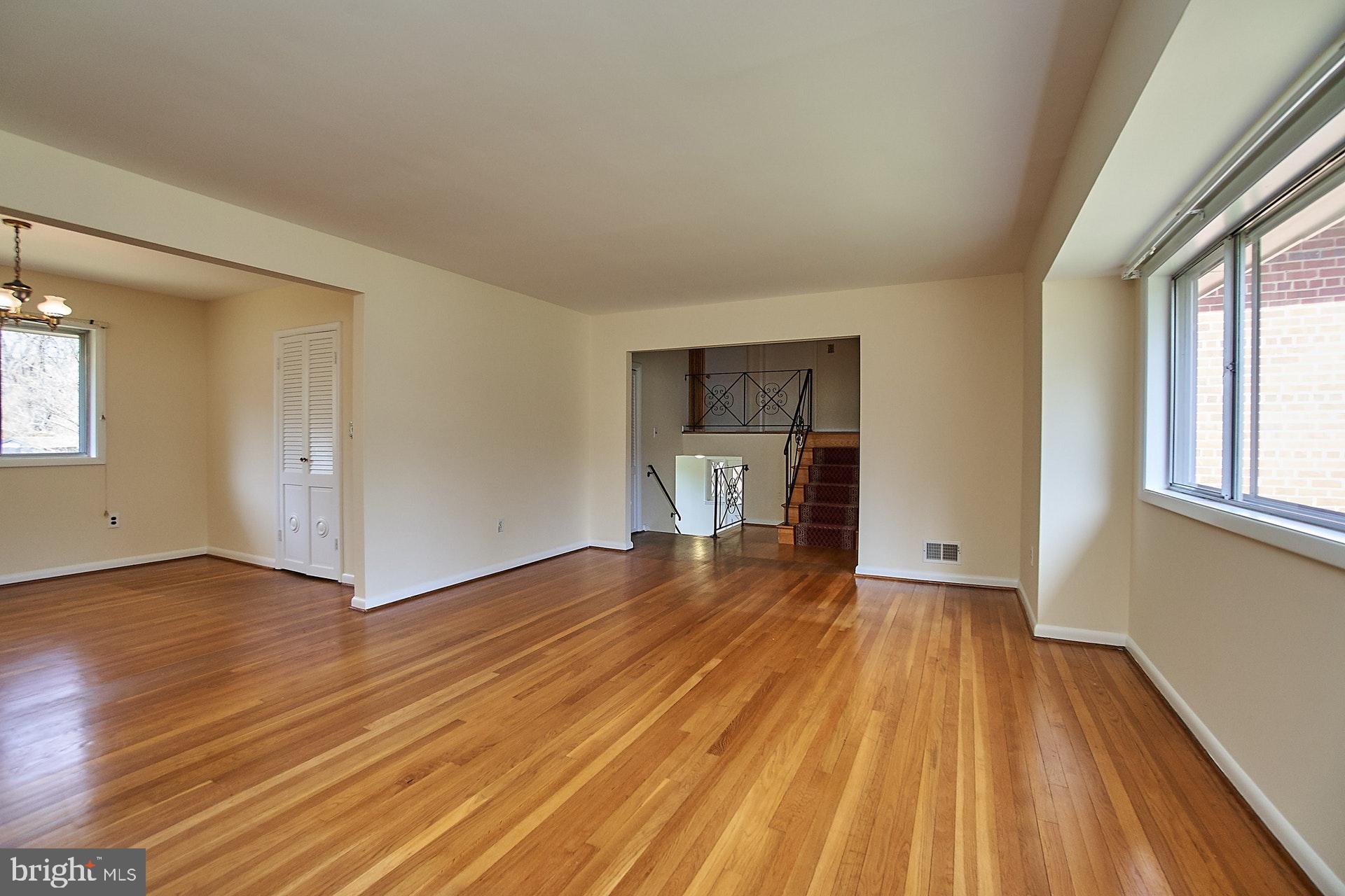 6541 Kerns Road Falls Church, VA 22044 - Photo 4 of 28 Beautiful hardwood floors