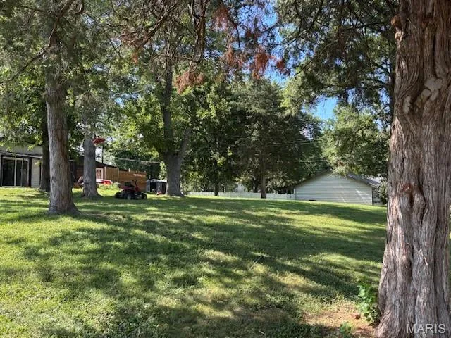 $130,000 | 613 Sunnyhill Drive, Belleville, IL 62223