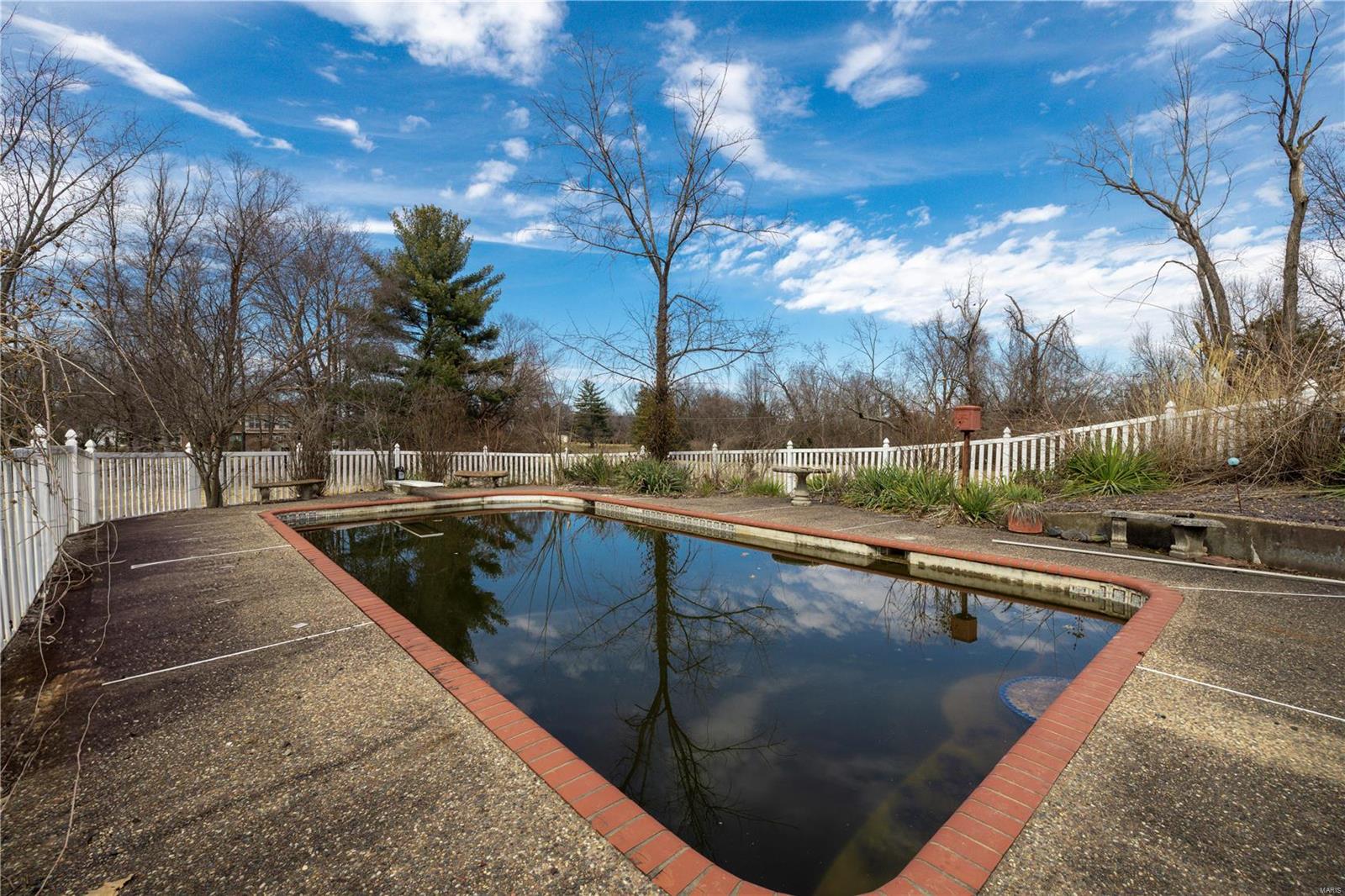 14965 Clayton Road Chesterfield, MO 63017 - Photo 4 of 23 Gallery Image 4