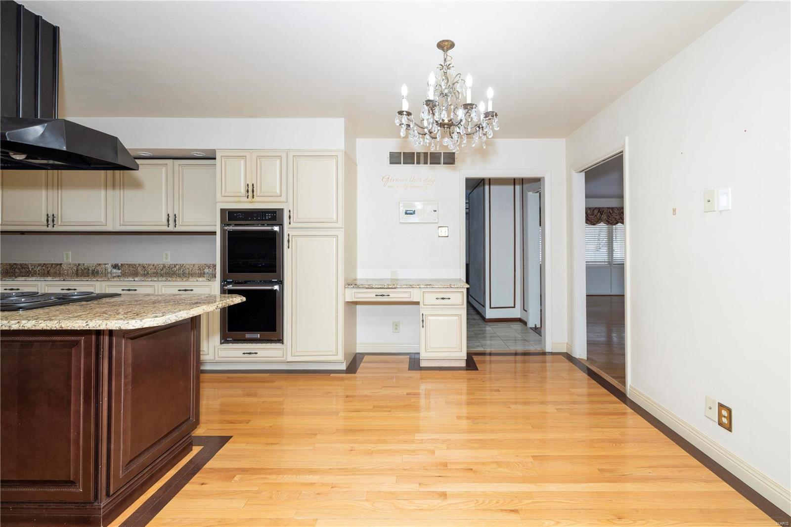 14965 Clayton Road Chesterfield, MO 63017 - Photo 8 of 23 Gallery Image 8