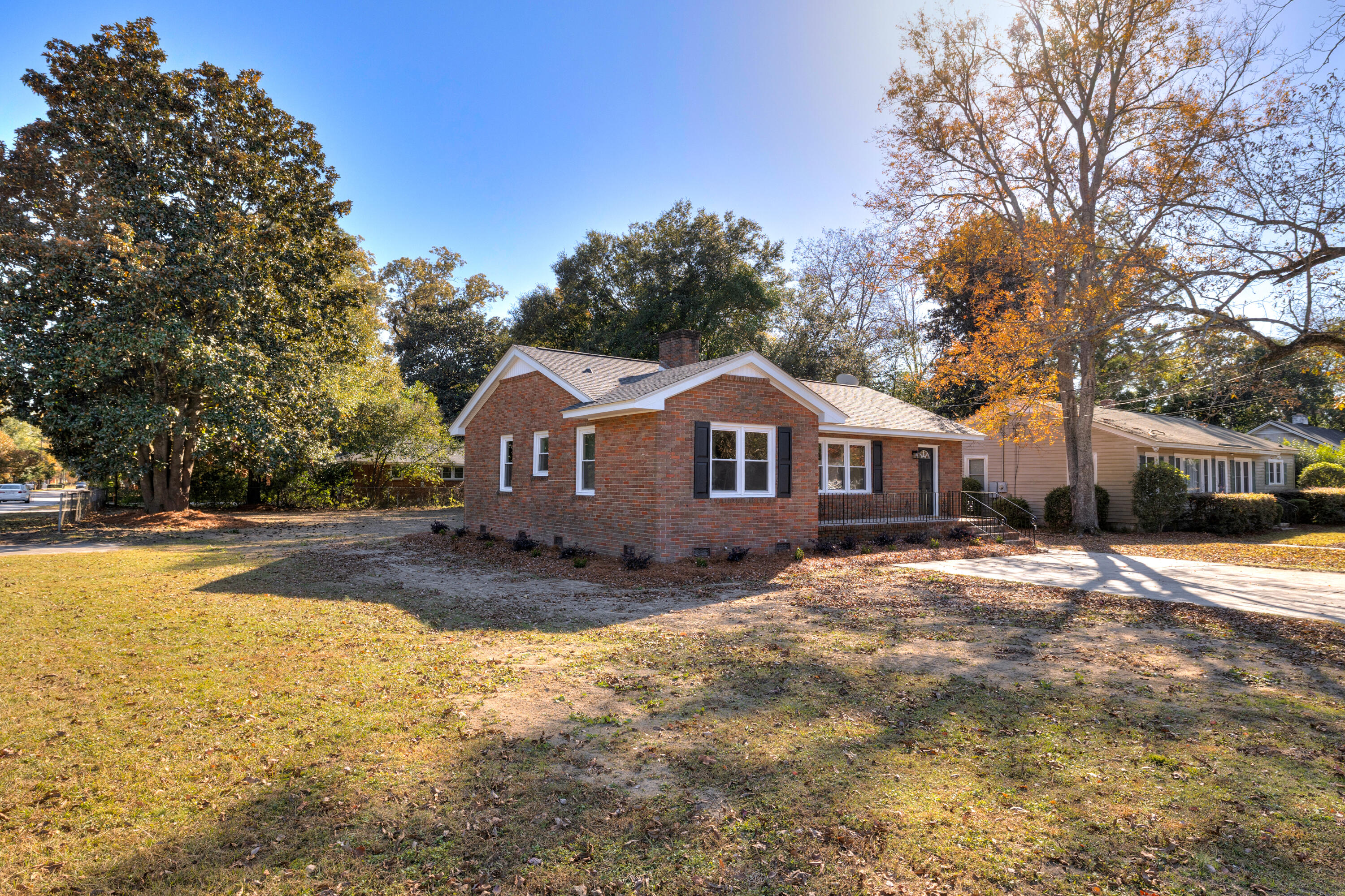 402 Adams Avenue Sumter, SC 29150 - Photo 3 of 38