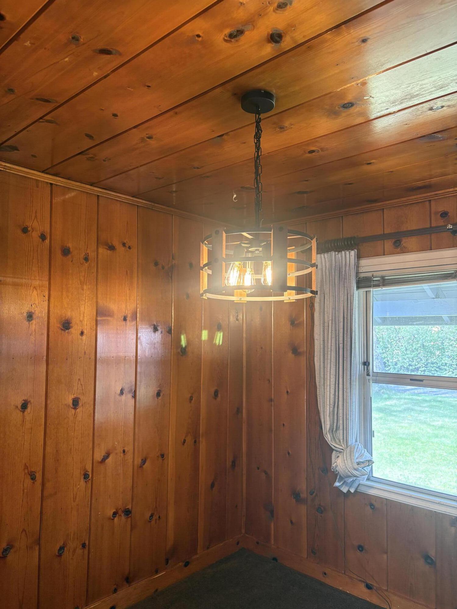 230 Myrtle Street Chester, CA 96020 - Photo 6 of 10 Dinning Room