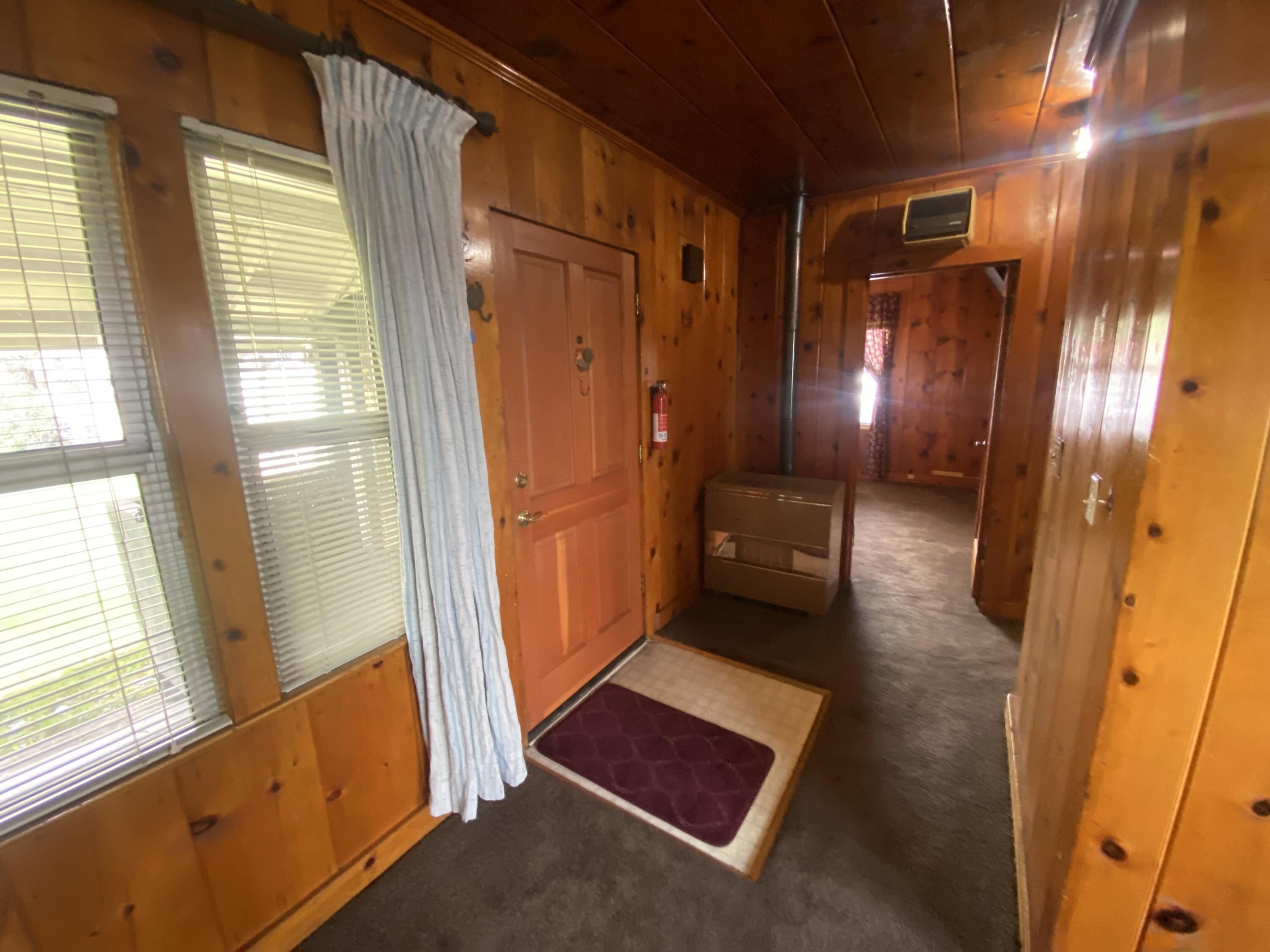 230 Myrtle Street Chester, CA 96020 - Photo 7 of 46 Entry
