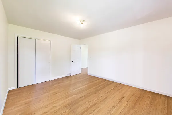 $429,900 | 1789 Farwell Avenue, Des Plaines, IL 60018