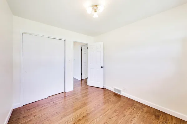 $429,900 | 1789 Farwell Avenue, Des Plaines, IL 60018