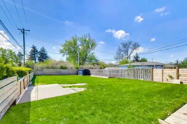 $429,900 | 1789 Farwell Avenue, Des Plaines, IL 60018