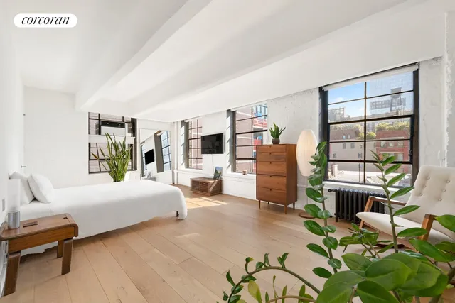 $4,750,000 | 40 Renwick Street, Unit 6 | Hudson Square