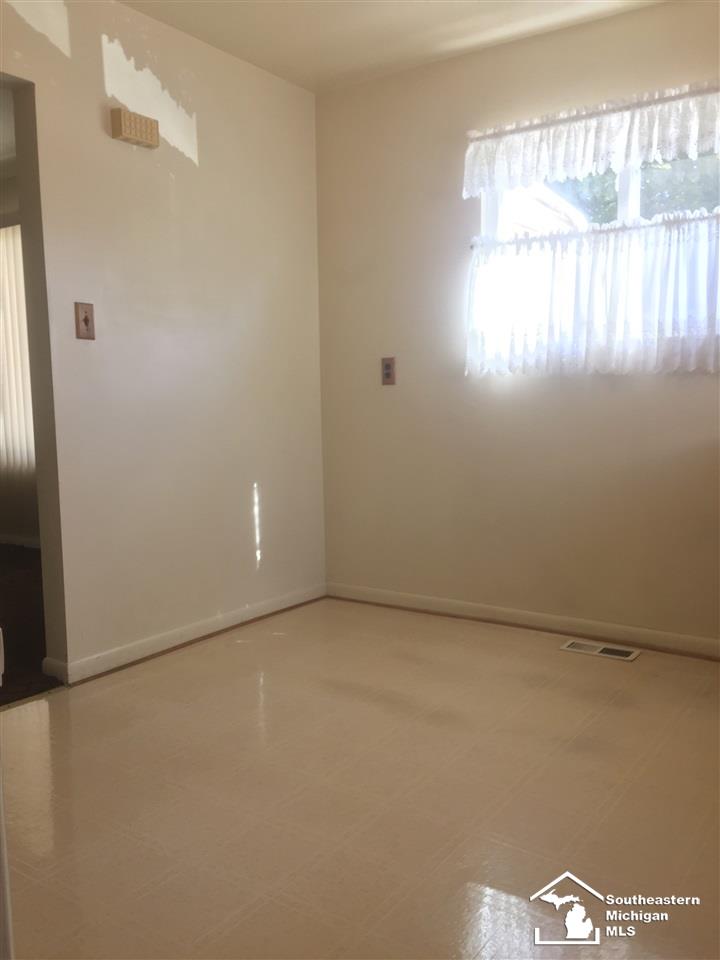7063 North Gulley Road Dearborn Heights, MI 48127 - Photo 13 of 24