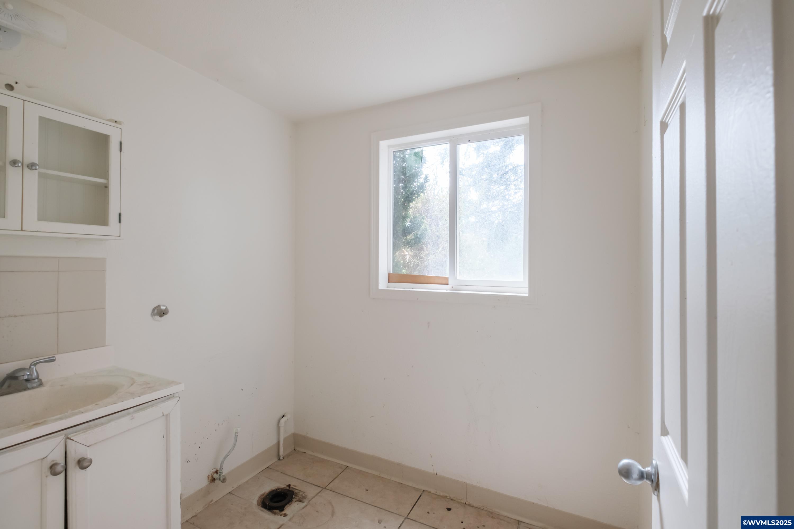 27973 Fern Ridge Road Sweet Home, OR 97386 - Photo 32 of 36 Gallery Image 32