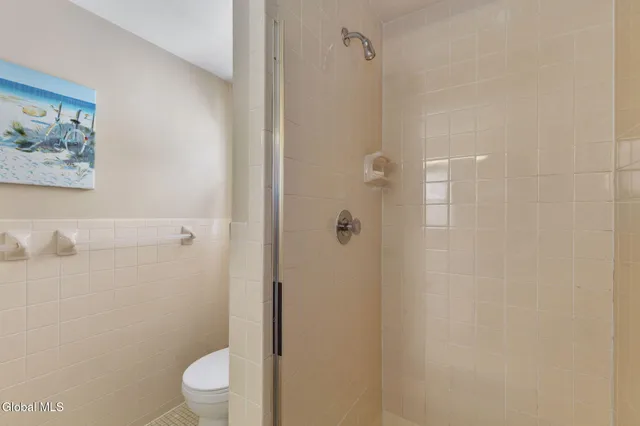 $400,000 | 4 Willowbrook Lane, Clifton Park, NY 12019