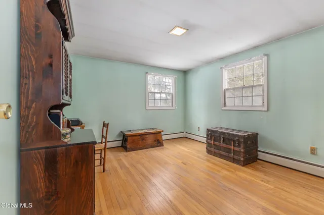 $400,000 | 4 Willowbrook Lane, Clifton Park, NY 12019