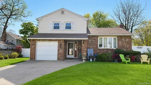 $629,000 | 42 Kenwood Avenue, Massapequa, NY 11758