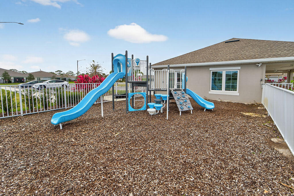 237 Raspberry Road Fort Pierce, FL 34981 - Photo 34 of 41 1221254-126