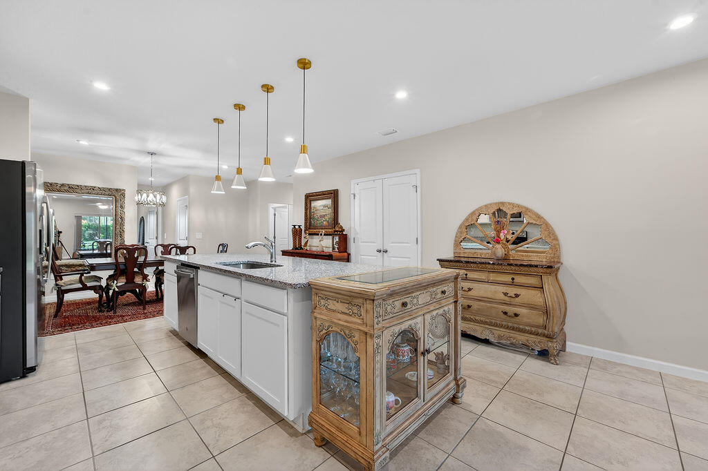 237 Raspberry Road Fort Pierce, FL 34981 - Photo 7 of 41 1221254-31